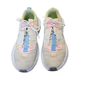 Womans Multi-Color Sneakers Size 9